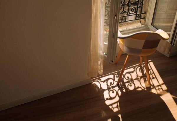 Post: Quick ideas to brighten a dark room